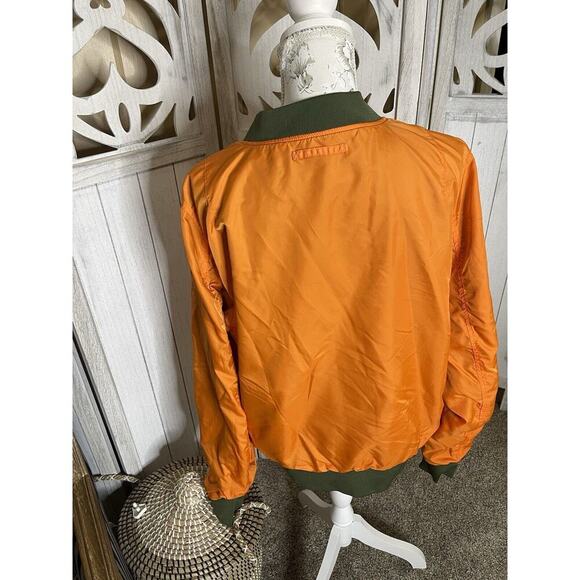 Rare! Limited! Captain Marvel Marvel Studios Cast Crew Flight Jacket Reversible - Picture 13 of 15